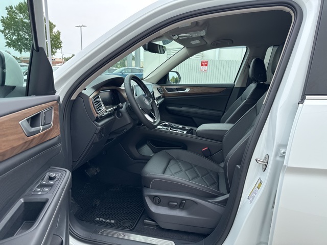 2026 Volkswagen Atlas SE Technology photo 10