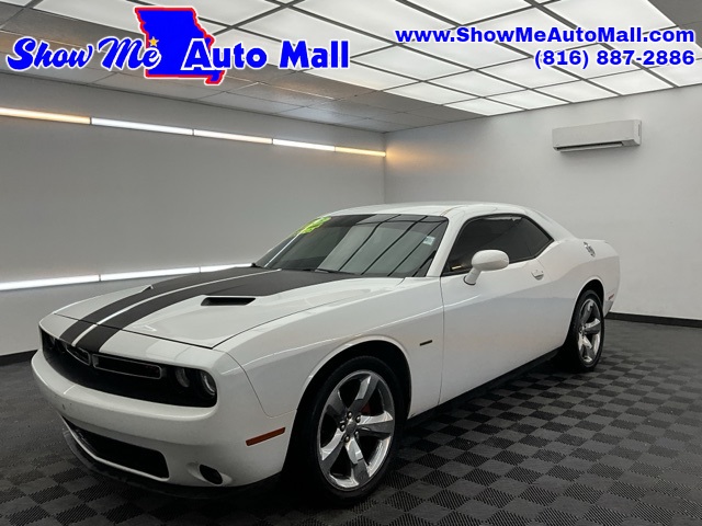 2015 Dodge Challenger R/T's photo