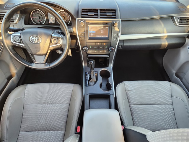 2015 Toyota Camry SE photo 24