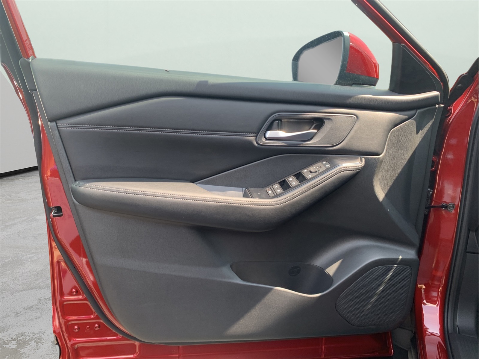 2026 Nissan Rogue SV photo 11