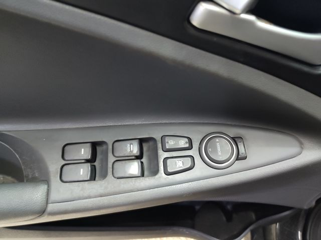 2013 Hyundai Sonata GLS photo 4