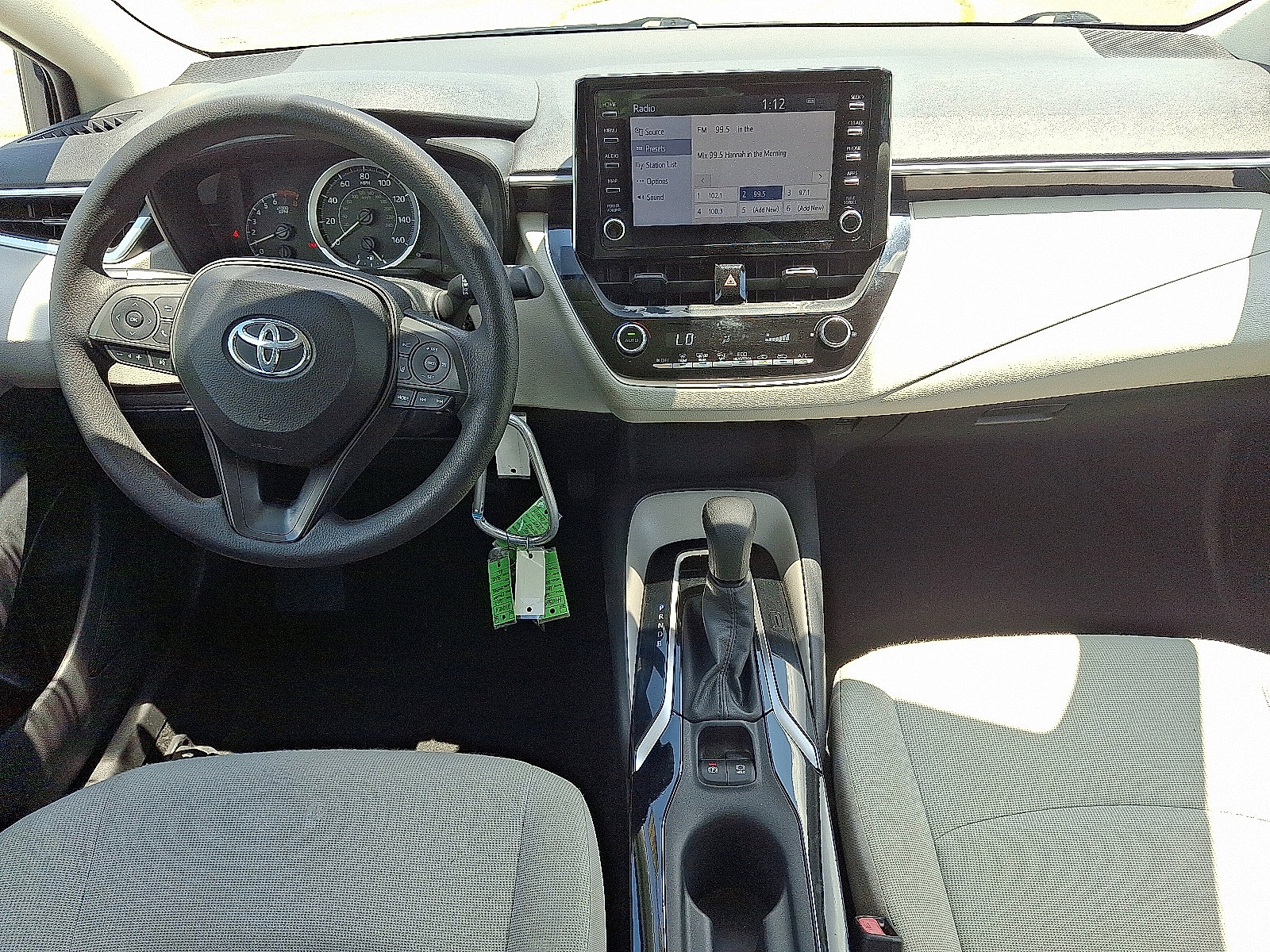 2020 Toyota Corolla LE photo 15
