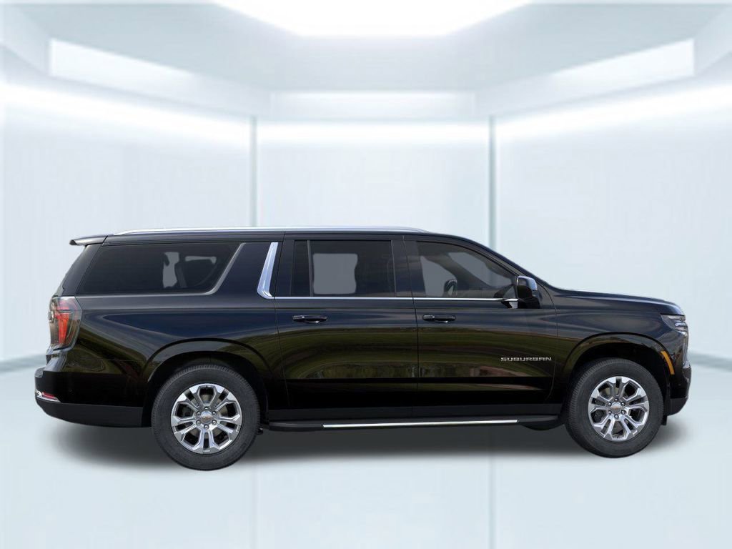 2025 Chevrolet Suburban LS photo 4