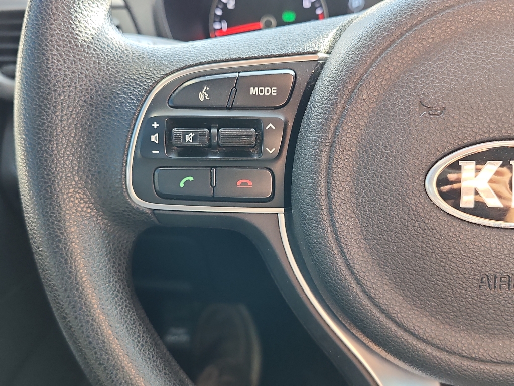 2017 Kia Optima LX photo 14