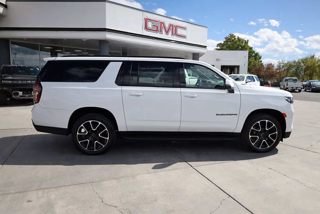 2021 Chevrolet Suburban RST photo 6