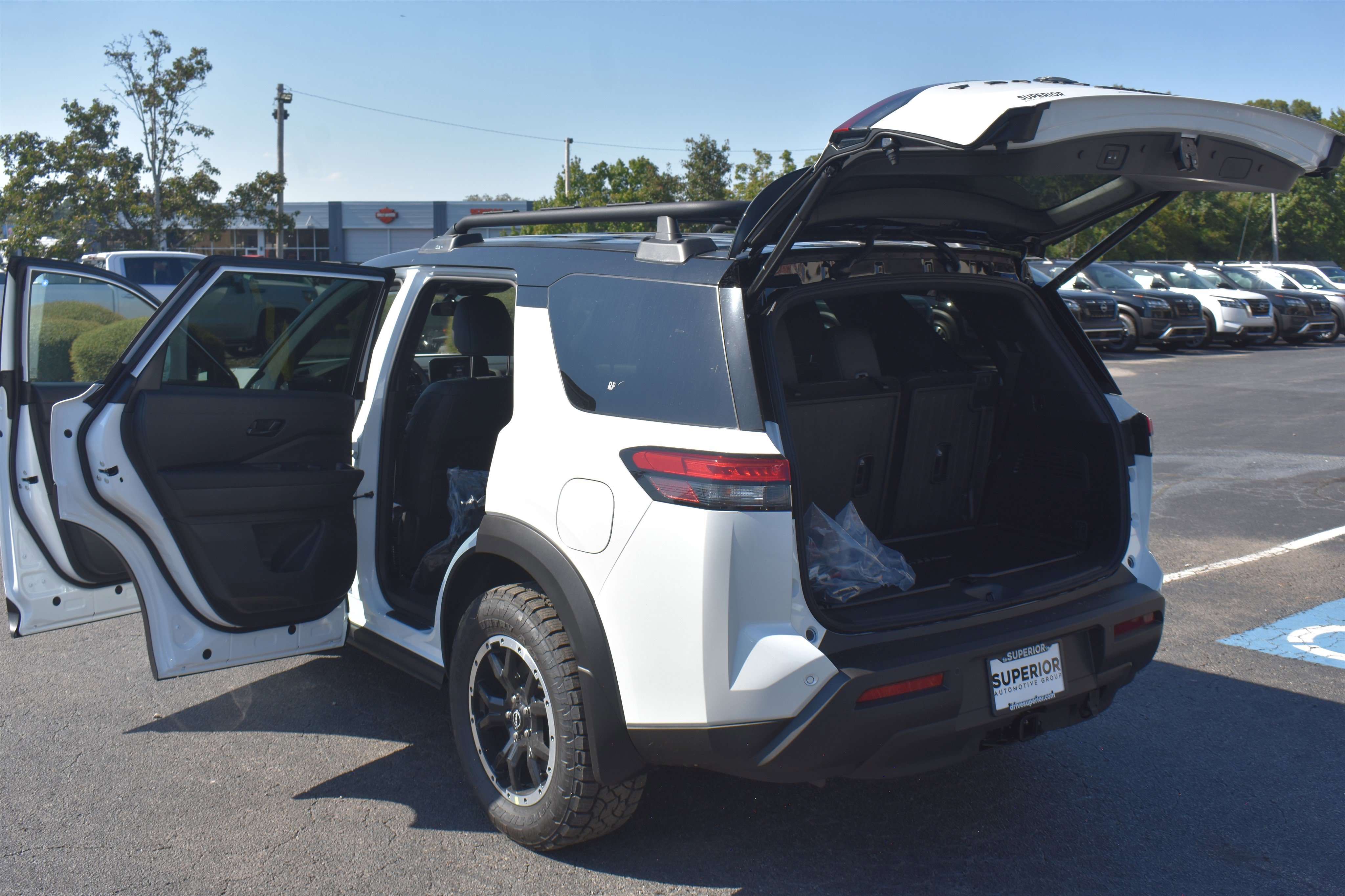 2025 Nissan Pathfinder Rock Creek photo 7