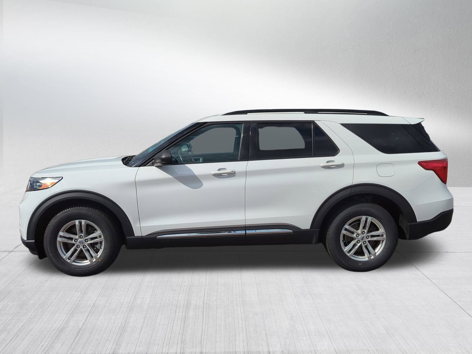 2023 Ford Explorer XLT photo 4