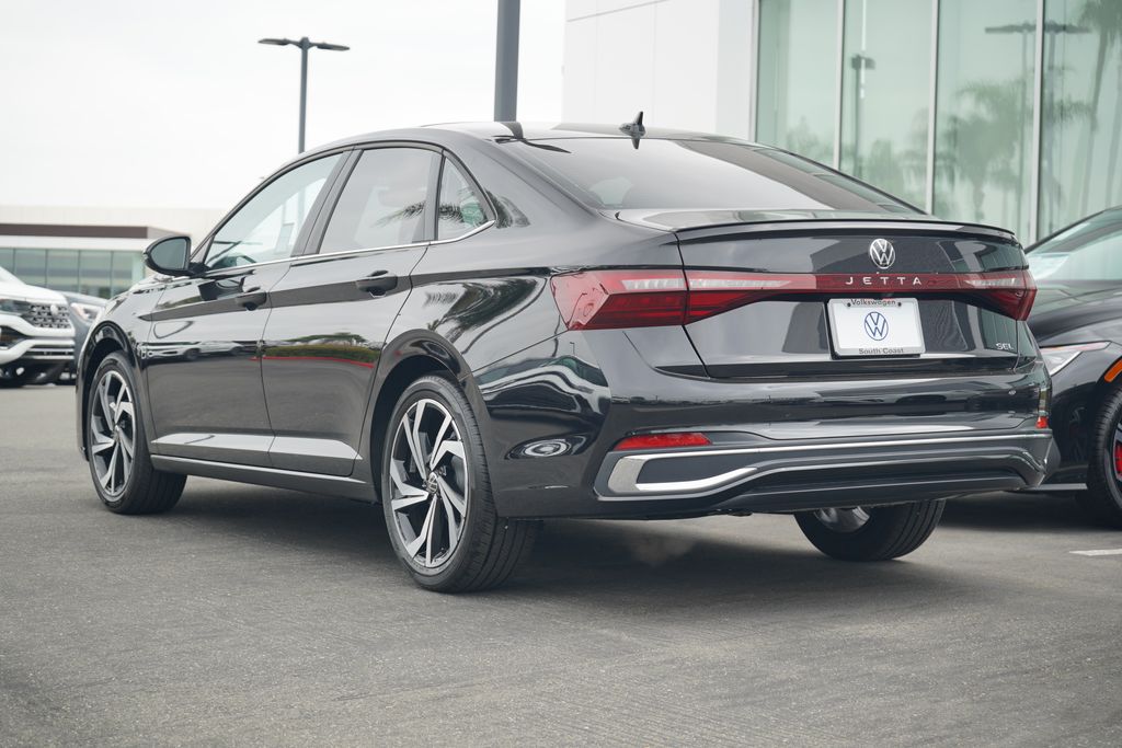 2025 Volkswagen Jetta 1.5T SEL photo 2