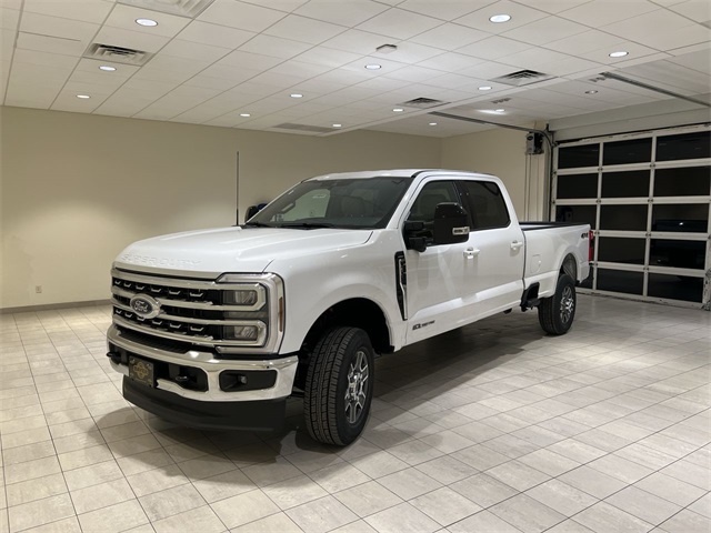 2026 Ford F-350 Super Duty Lariat's photo
