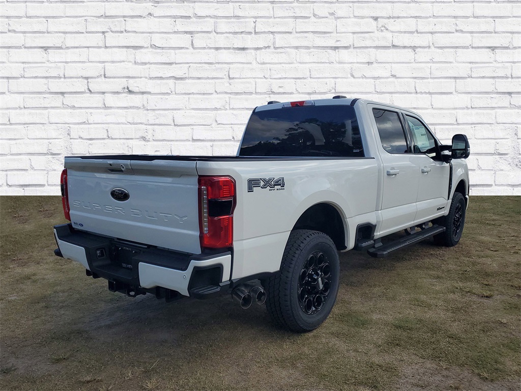 2026 Ford F-350 Lariat photo 2