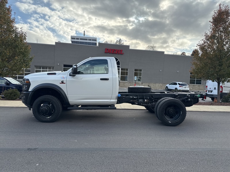 2026 Ram 5500 Tradesman photo 2
