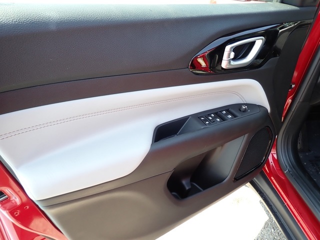 2025 Jeep Compass Limited photo 14