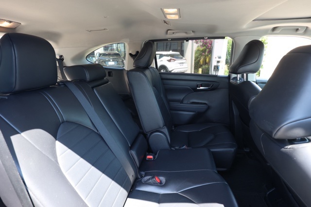 2022 Toyota Highlander XLE photo 15