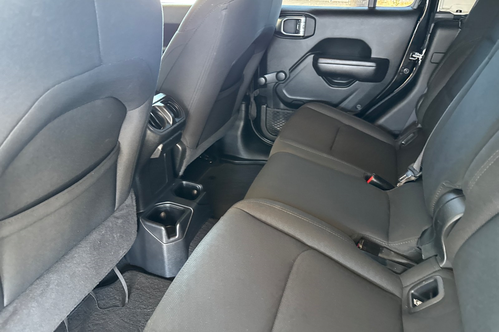 2020 Jeep Gladiator Sport photo 12