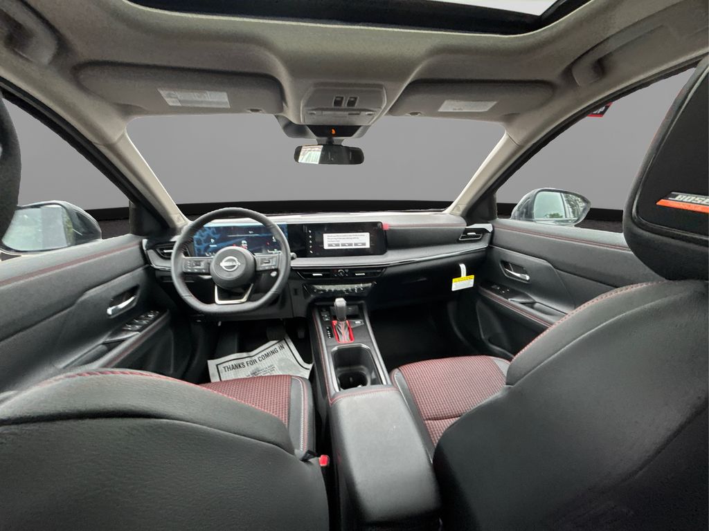 2025 Nissan Kicks SR photo 17