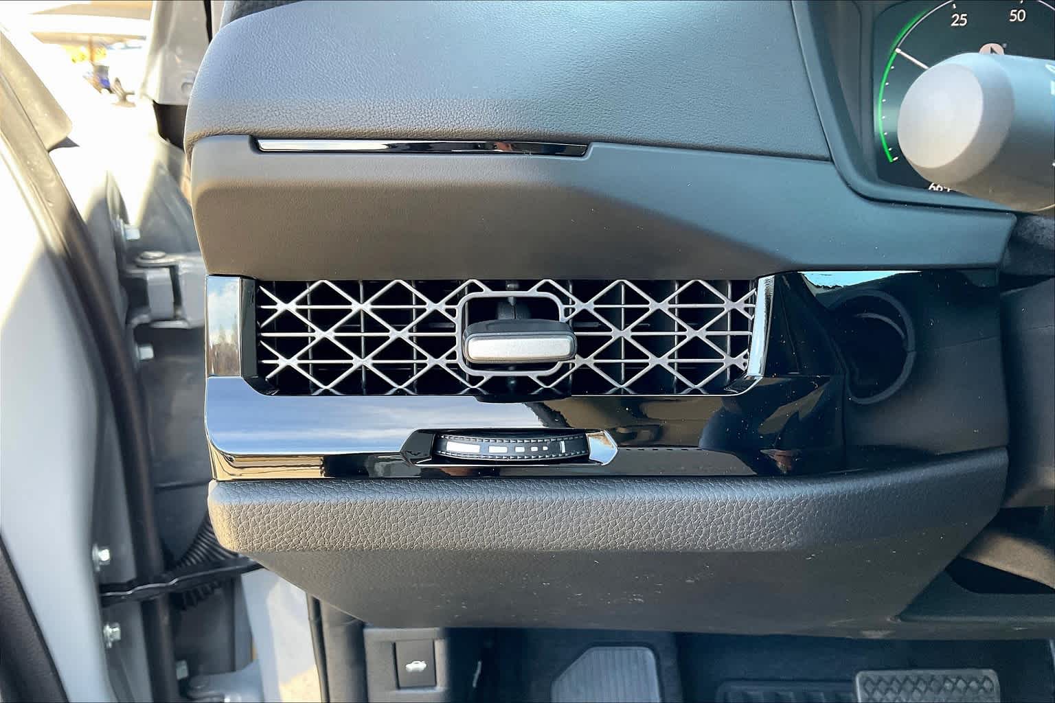 2025 Honda Accord Hybrid EX-L photo 17