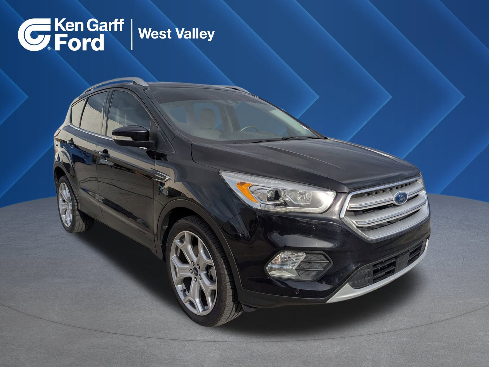 2019 Ford Escape Titanium's photo