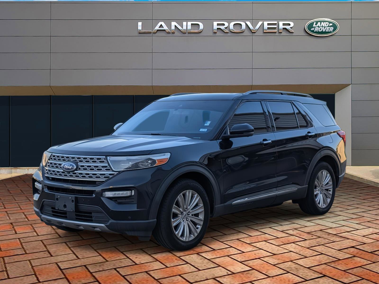 2020 Ford Explorer Limited's photo