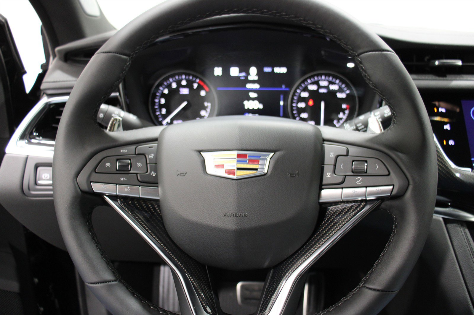 2025 Cadillac XT6 Sport photo 11