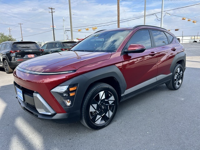 2024 Hyundai Kona SEL photo 3