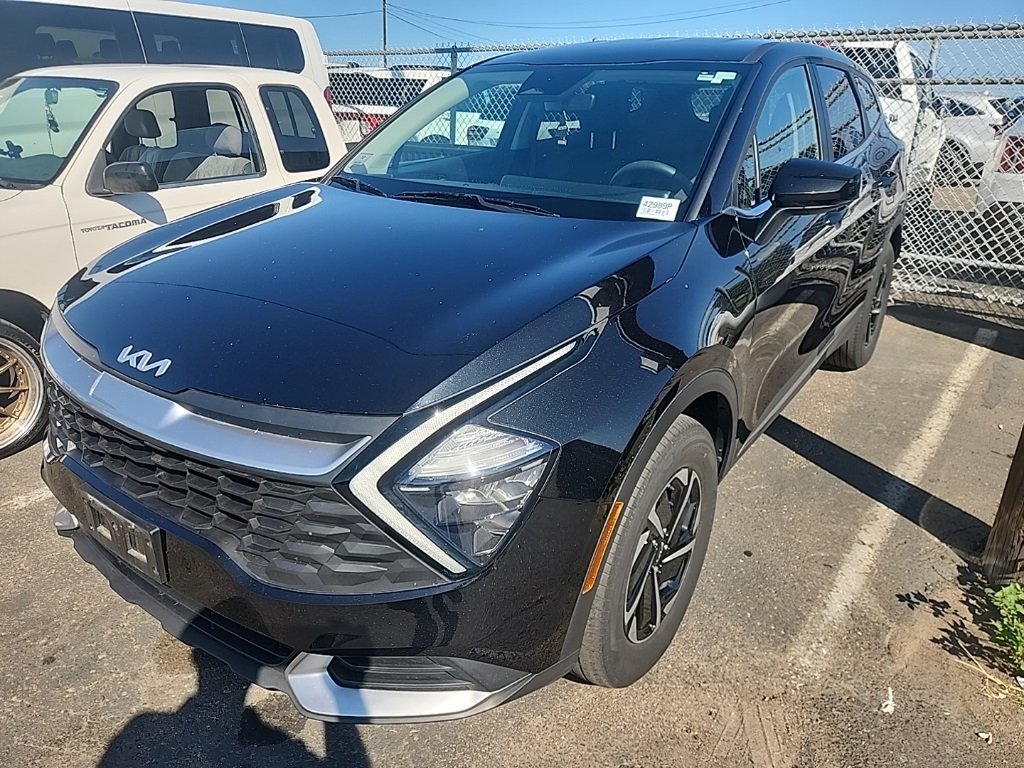 2023 Kia Sportage Hybrid LX photo 3