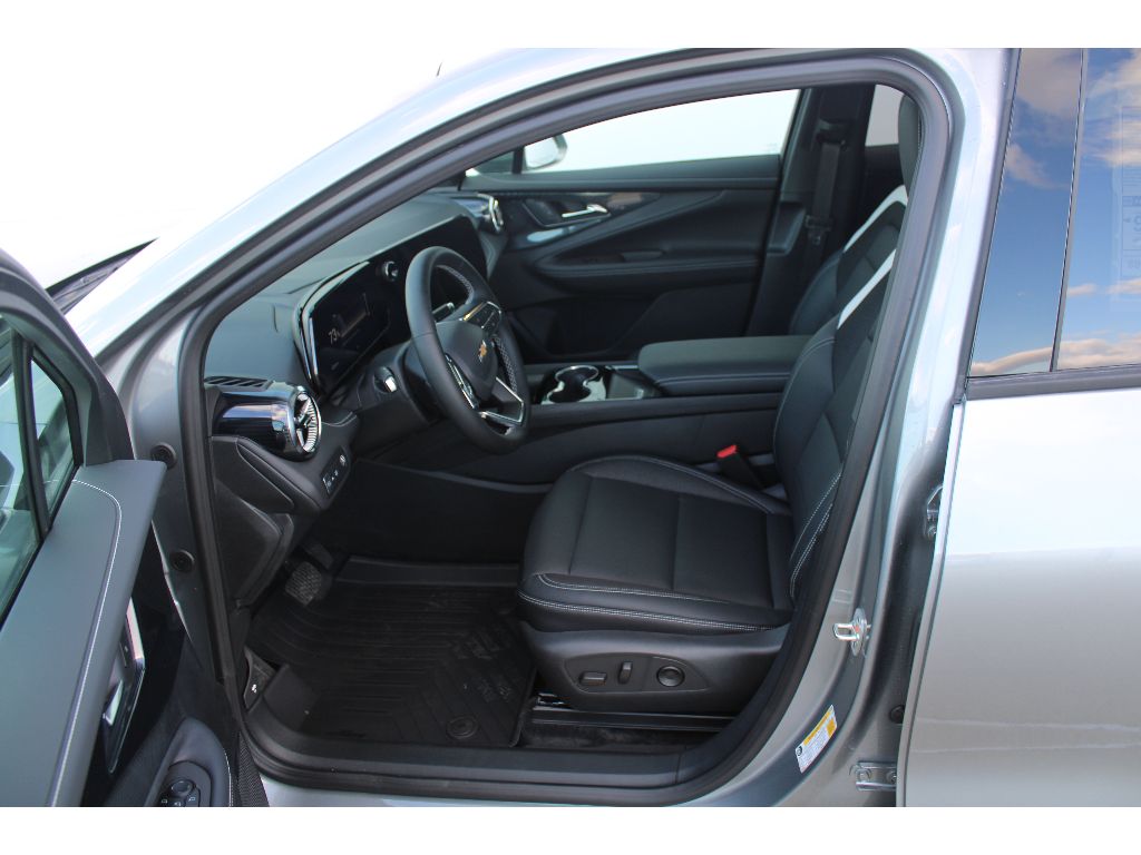 2026 Chevrolet Blazer EV photo 4