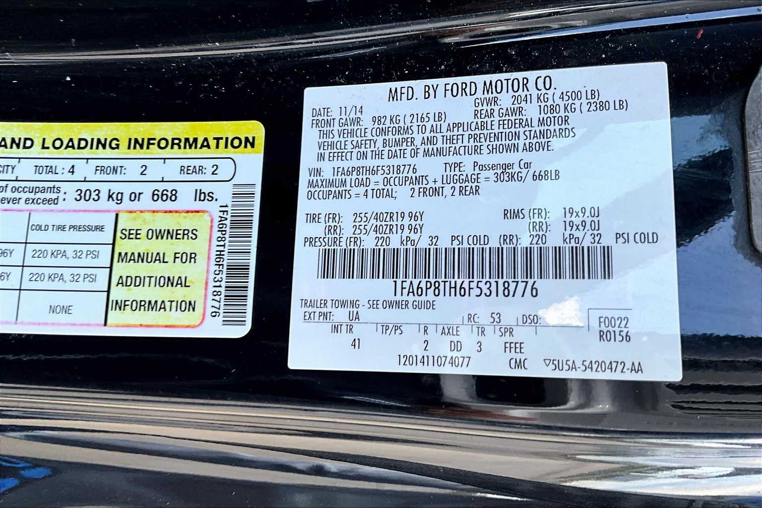 2015 Ford Mustang EcoBoost Premium photo 30