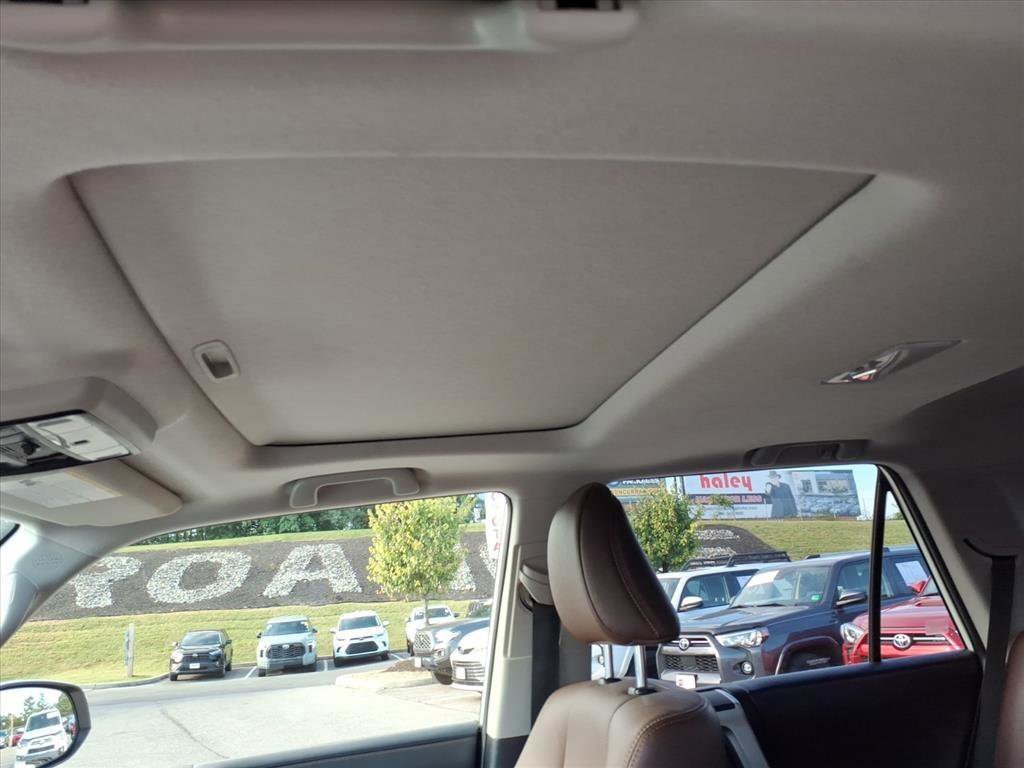 2022 Toyota 4Runner Limited 4WD photo 4