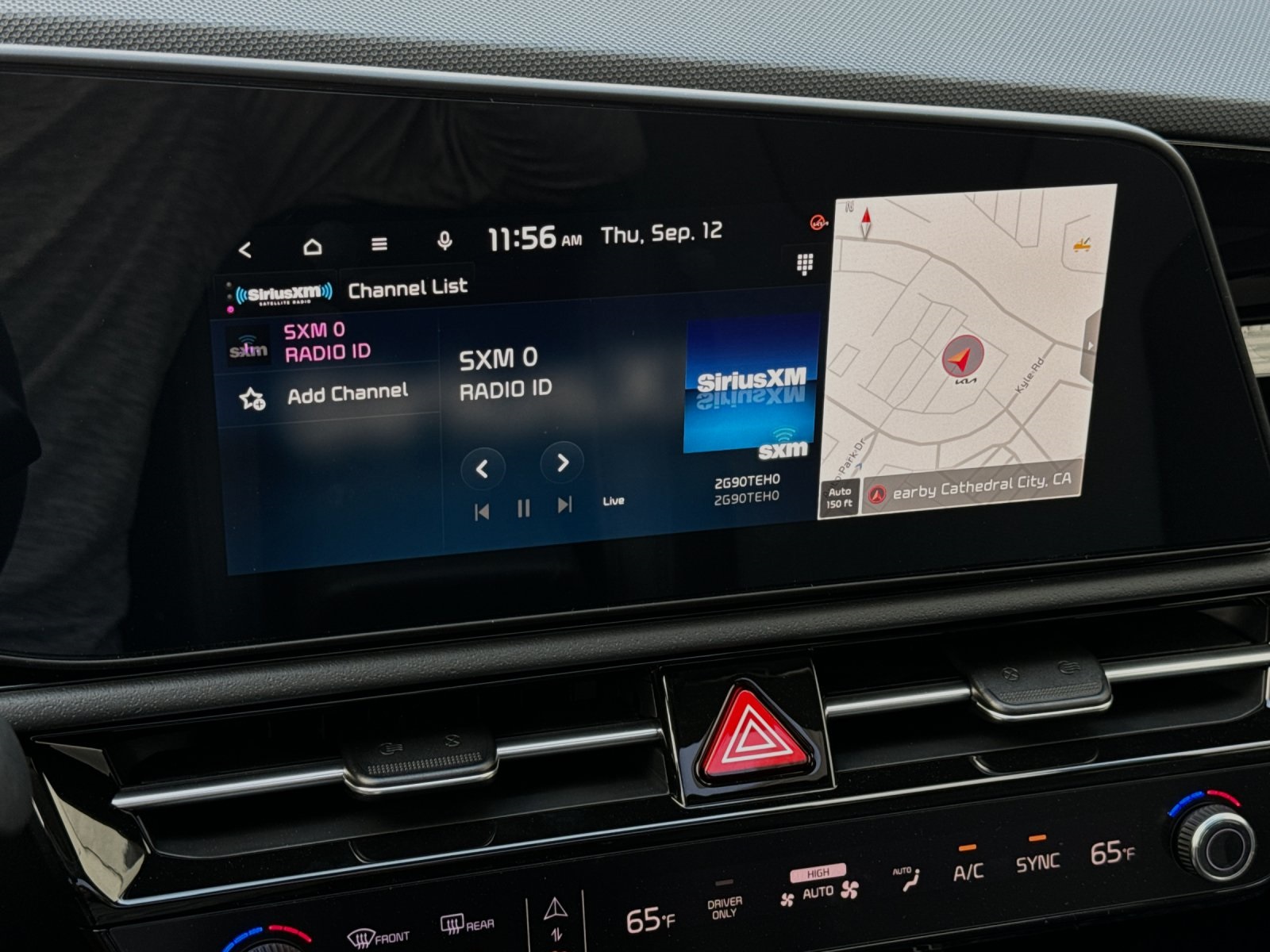 2024 Kia Niro EX Touring photo 19