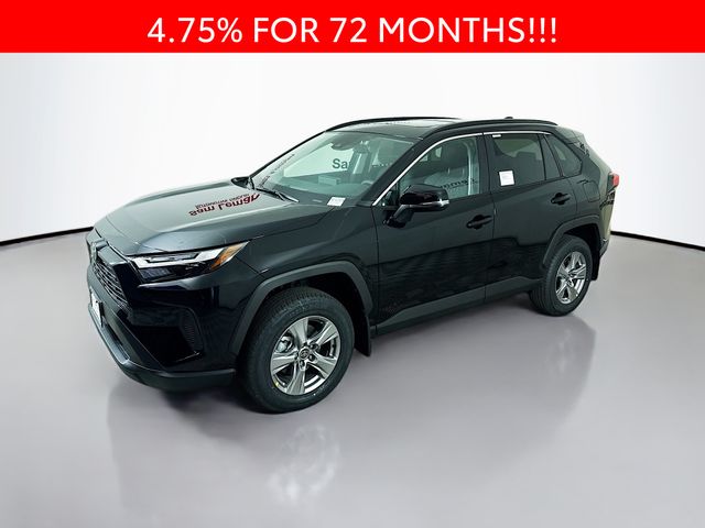 2025 Toyota RAV4 XLE photo 3