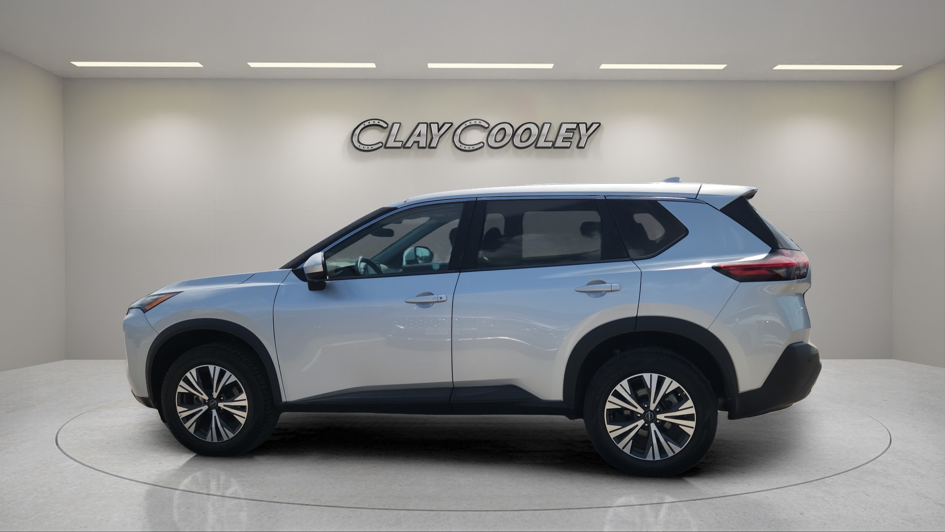 2023 Nissan Rogue SV photo 5