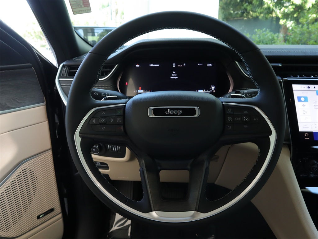 2023 Jeep Grand Cherokee Limited photo 7