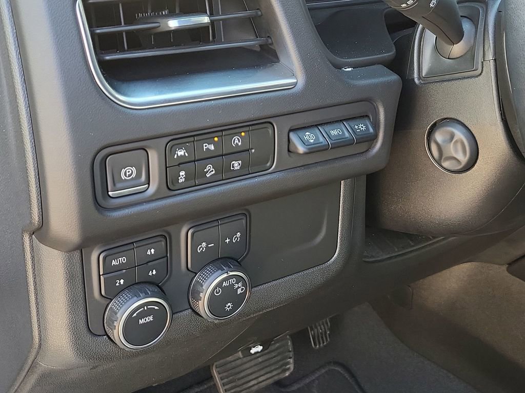 2023 Chevrolet Tahoe High Country photo 14