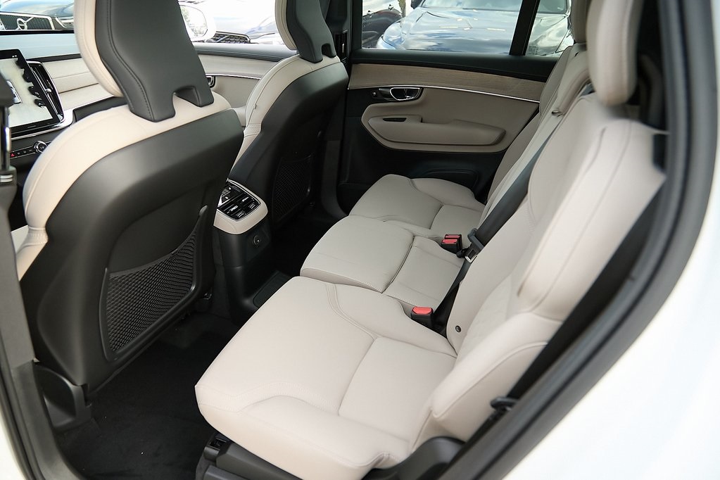 2026 VOLVO XC90 - Image 18