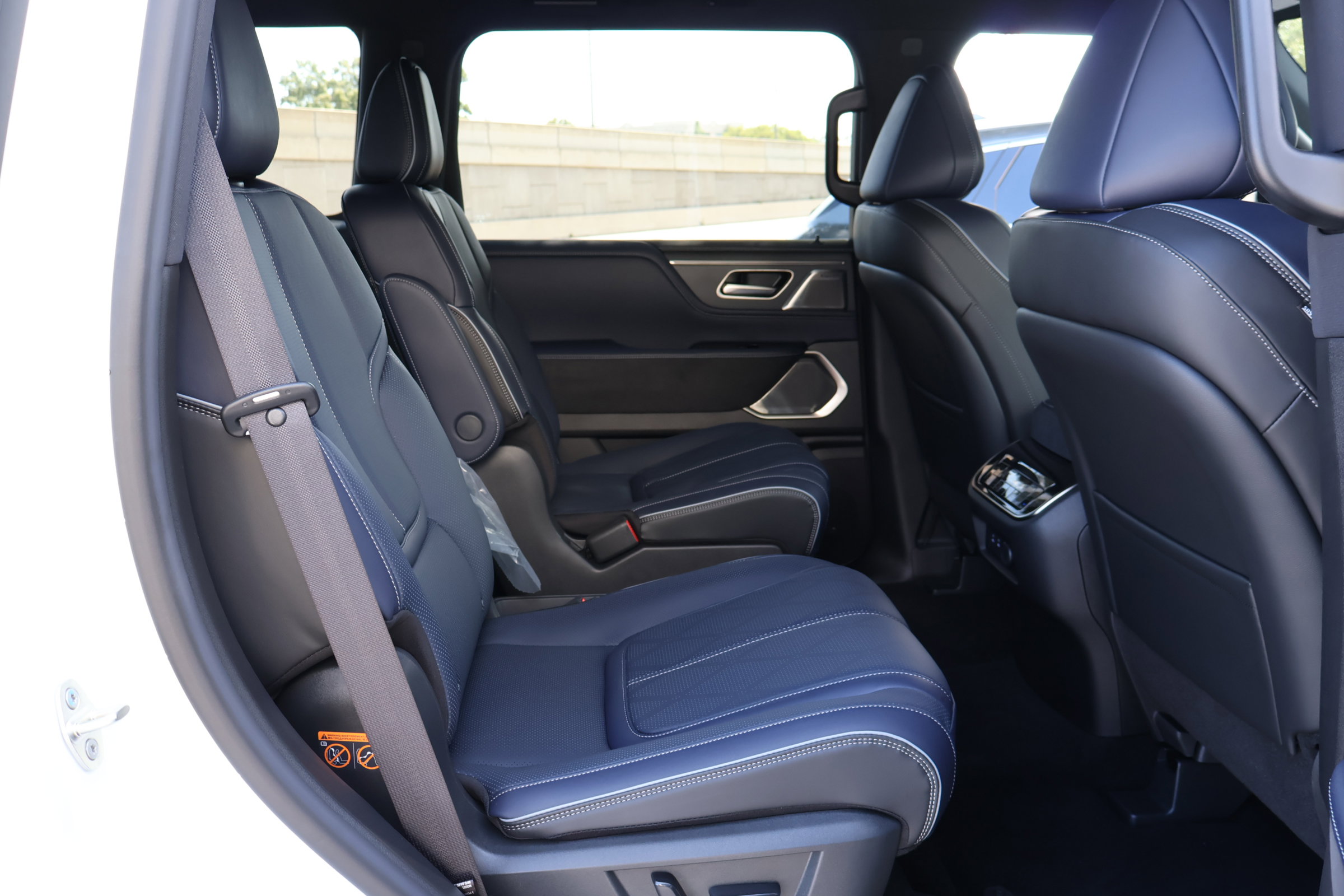 2026 Infiniti QX80 Sensory photo 20