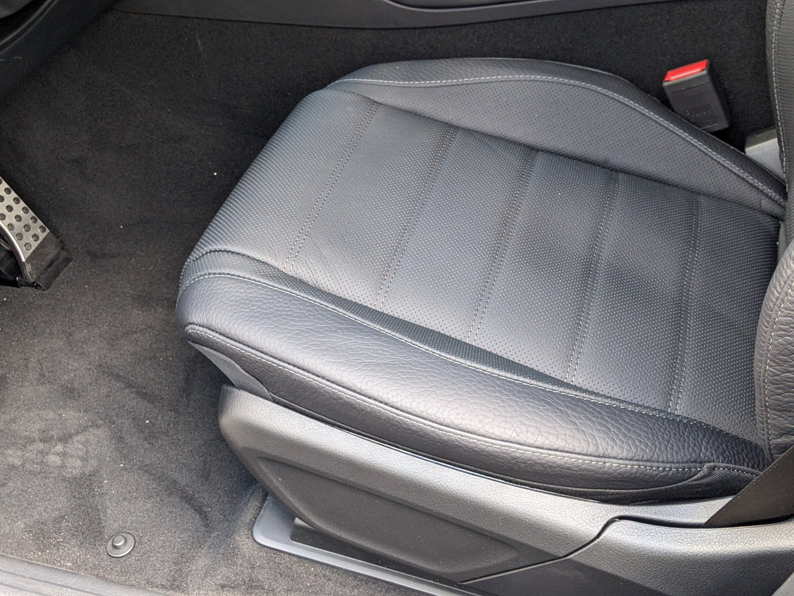2024 Mercedes Benz GLS 580 4MATIC photo 4