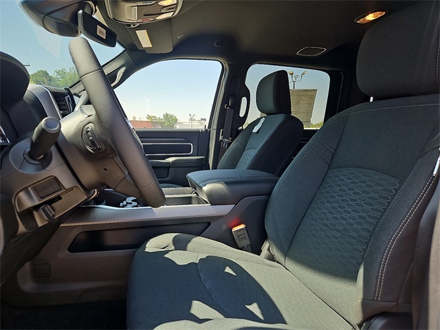 2025 Ram 2500 Big Horn photo 15