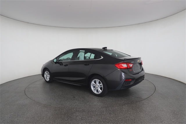 2017 Chevrolet Cruze LT photo 11