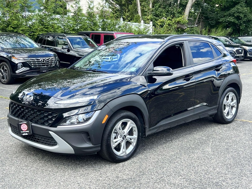 2023 Hyundai Kona SEL photo 3