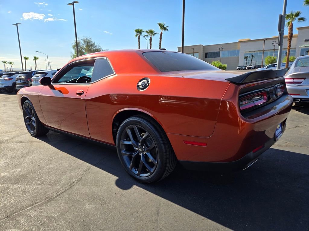 2022 Dodge Challenger SXT photo 4