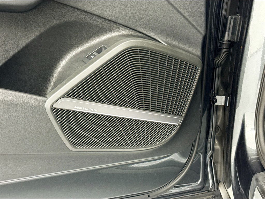 2024 Audi SQ5 Prestige photo 18
