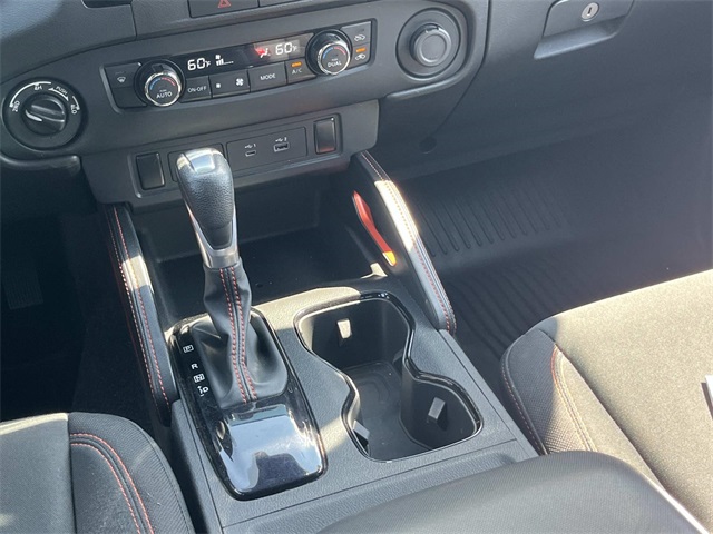 2022 Nissan Frontier PRO-4X photo 15