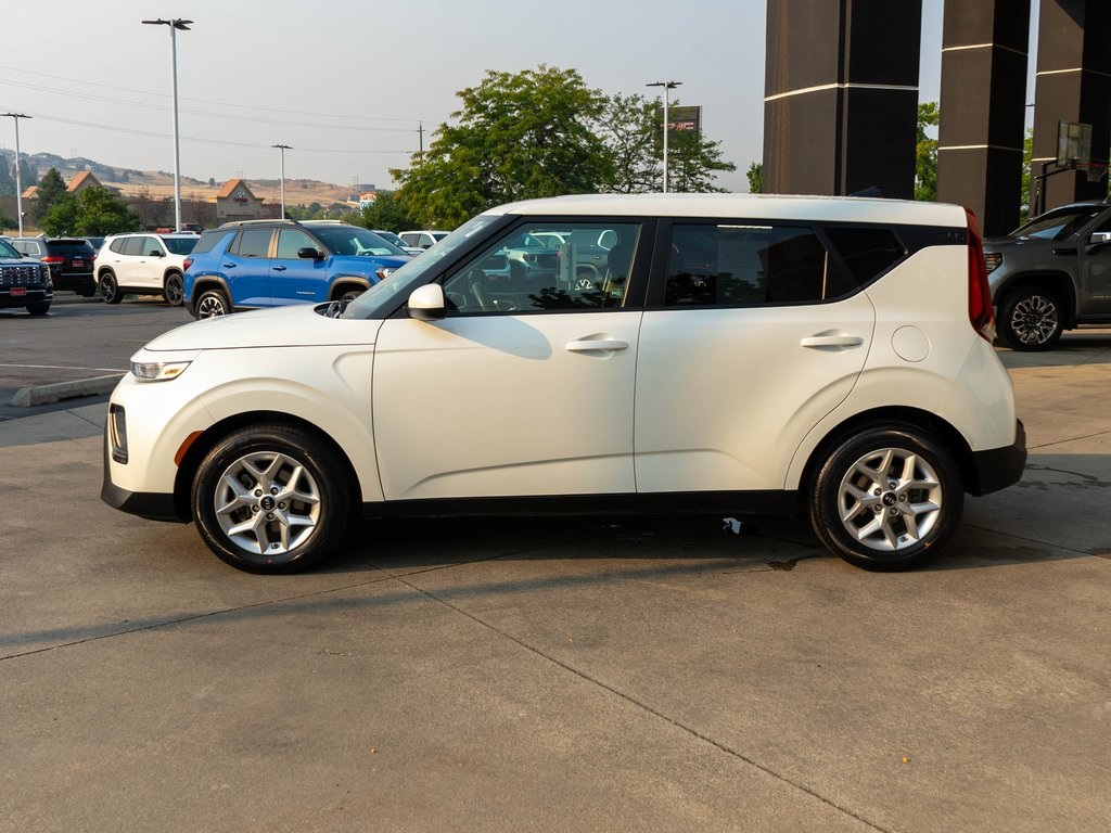 2021 Kia Soul LX S X-Line photo 2