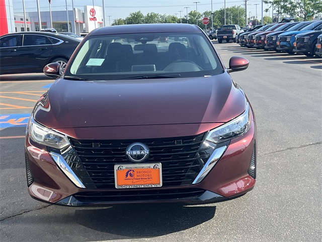 2025 Nissan Sentra SV photo 2