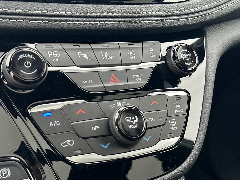 2025 Chrysler Pacifica Limited photo 20