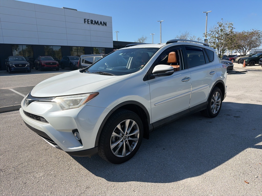 2016 Toyota RAV4 Limited's photo