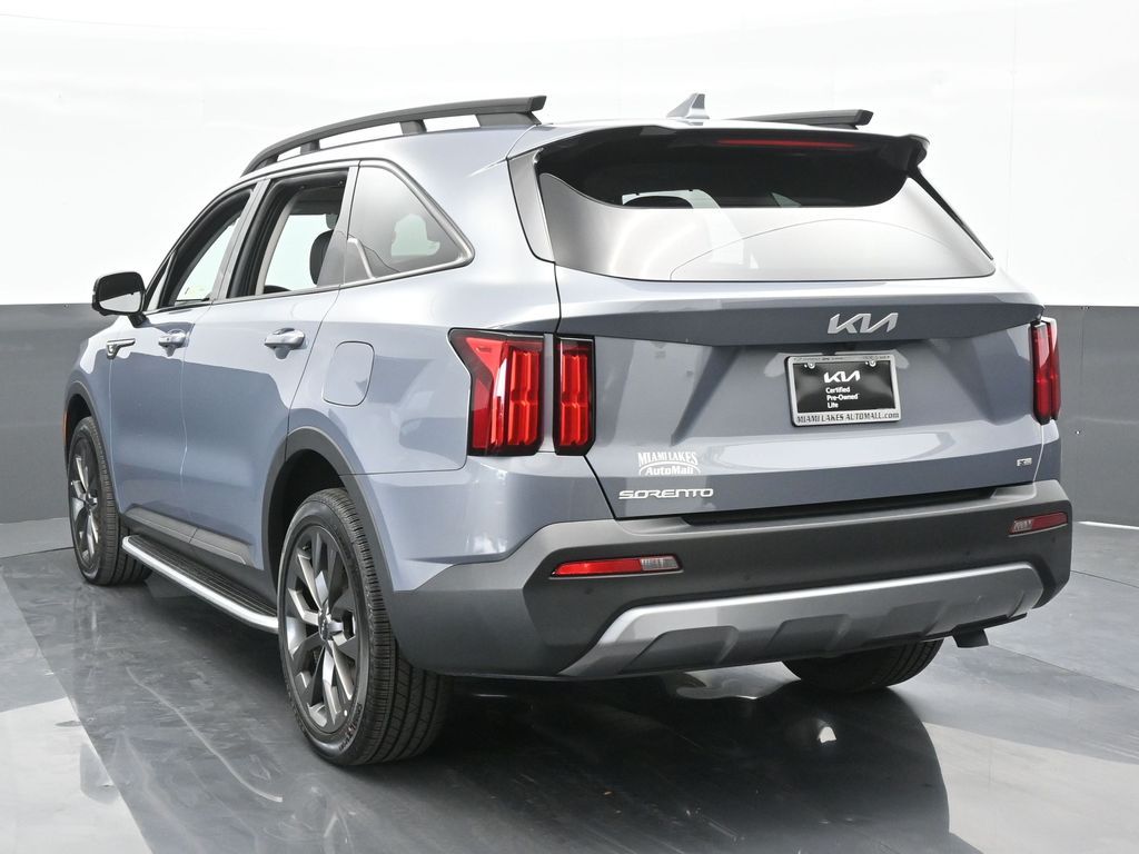 2023 Kia Sorento X-Line SX Prestige photo 4
