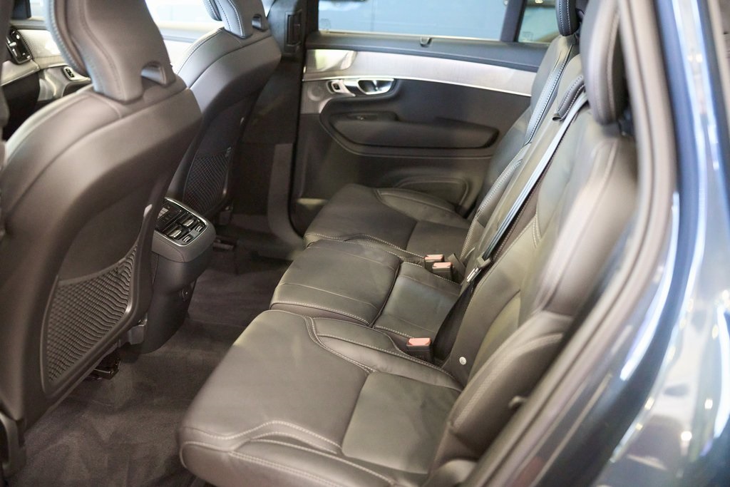 2025 VOLVO XC90 - Image 13