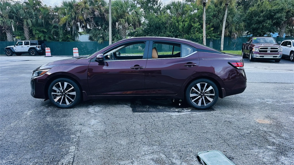 2025 Nissan Sentra SV photo 4