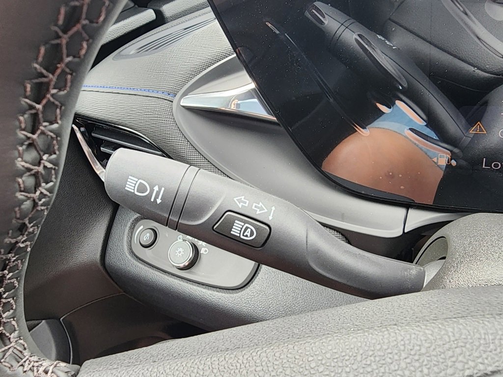 2025 Buick Envista ST photo 19